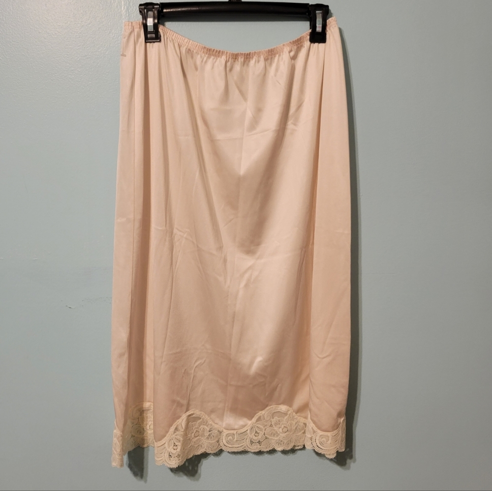 Vanity Fair - Blush Nylon Slip with Cream Lace. Midi Skirt slip. Size Large.